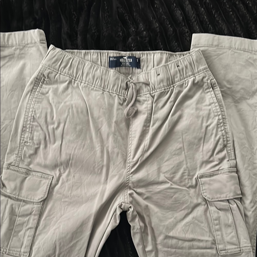 Hollister Men's Cargo Pants in Light Gray